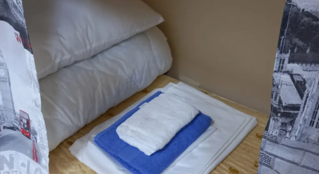 Vhostel25