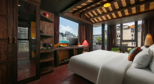 Двухместный номер Standard с балконом и с видом на город Kecho Legacy Hotel Hanoi & Spa