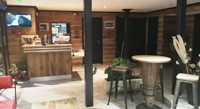 Hôtel Lou Mistralou, Забронировать Отель Сент-Андьоль Буш-дю-Рон