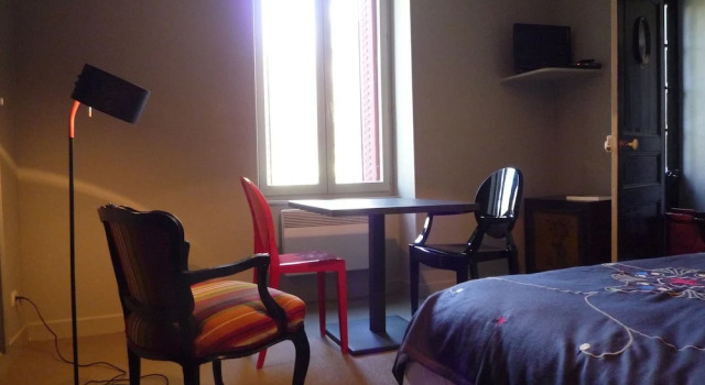 Chambres d'Hôtes Castel Des Cèdres, Varaa Hotelli  