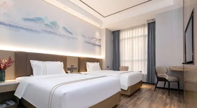 Люкс Yiman Hotel (Foshan West Railway Station Shadi Airport)