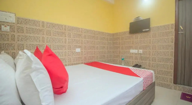 Triveni Lodge y OYO Rooms, Prenota Hotel Siliguri West Bengal