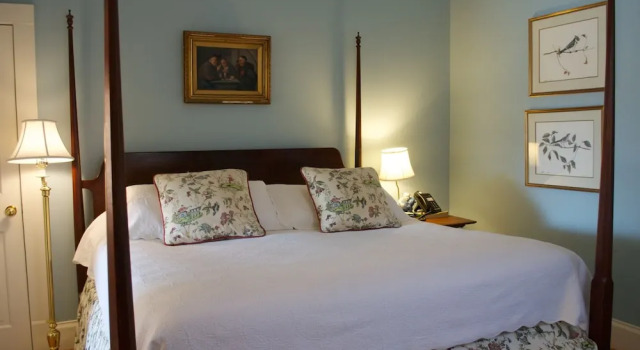 Номер Standard 200 South Street Inn