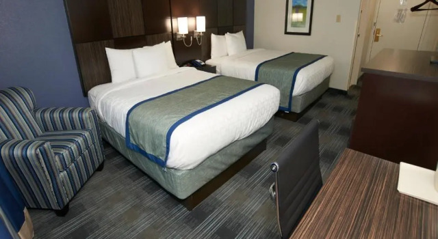 Четырёхместный номер Standard Falmouth Inn