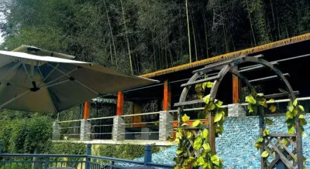 Yichun Xiyuan Linshe Homestay, Rezerwuj Hotel Yichun Jiangxi