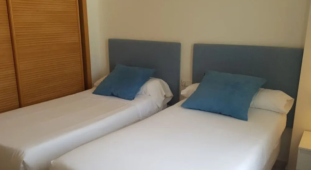 Marbella Beach Center 2 bedroom Faro, Забронировать Отель Отели Марбелья 3 звезды, рядом с Пляж Фонтанилла, 3*