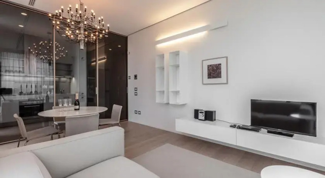 Aria Luxury in Skyscraper