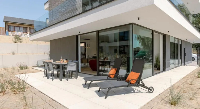 Апартаменты Beautiful Ultramodern Apartment in Oostduinkerke
