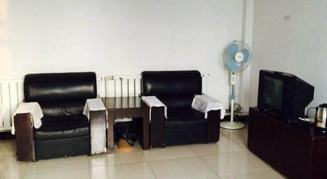 Tongfu Inn, Book Hotel Hotels in Hebei with Parking, Parking