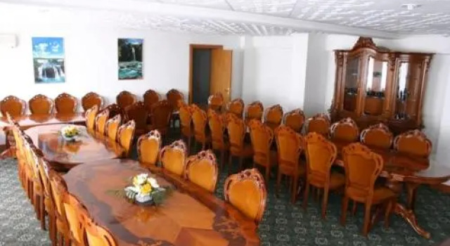 Hotel Decebal, Rezerwuj Hotel Bacau Carpathians - Romania