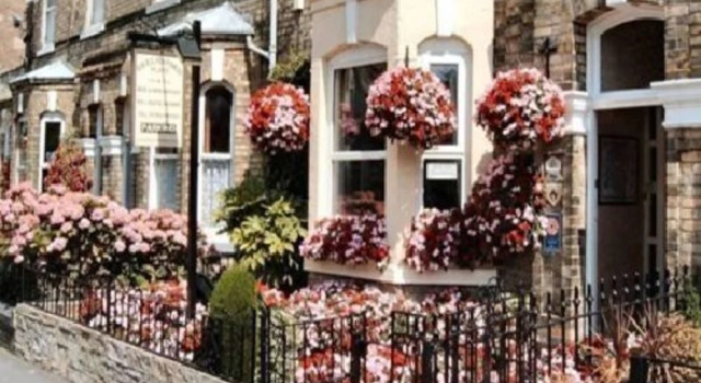 Chelmsford Place Guest House, Забронировать Гостевой дом Йорк Северный Йоркшир, рядом с Многоугольная римская башня