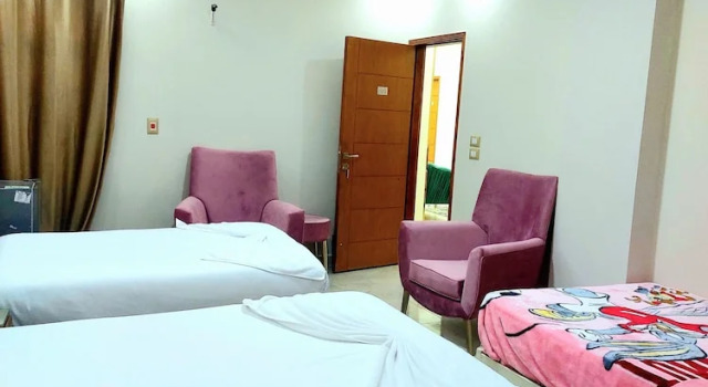 Номер Standard Regent Pyramids View