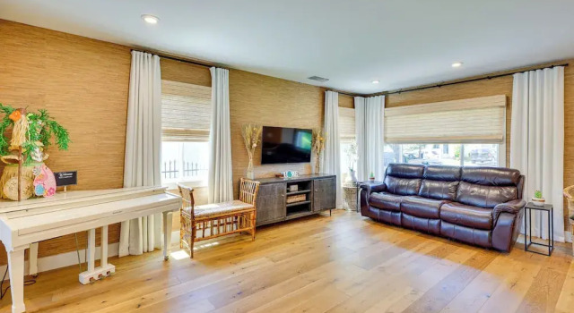 Hawthorne Home w/ Covered Patio & Basketball Court, Забронировать Дом для отпуска Виллы Хоторн, Вилла