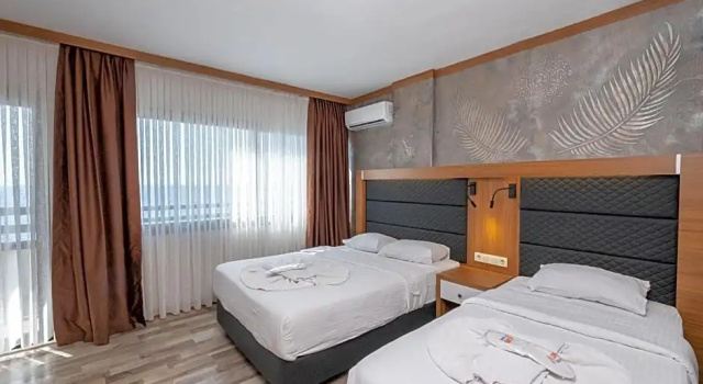 Трёхместный номер Standard с видом на море Sunday Beach Hotel