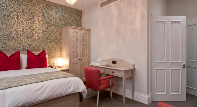 Трёхместный номер Standard W12 Rooms