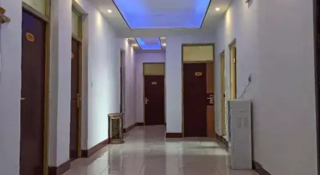 Weihui VIP Hotel, Book Guesthouse Xinxiang Henan