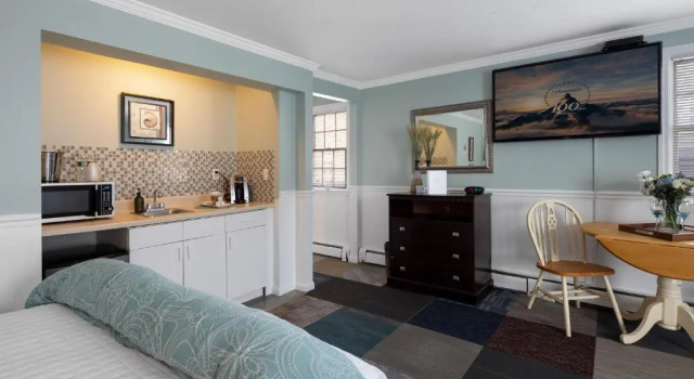 Четырёхместный номер Standard Ocean Inn on Nantasket Beach