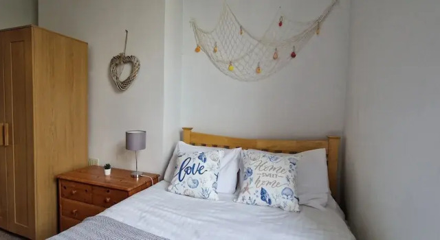 Апартаменты Classic Lovely Victorian Apartment in Clifton Village