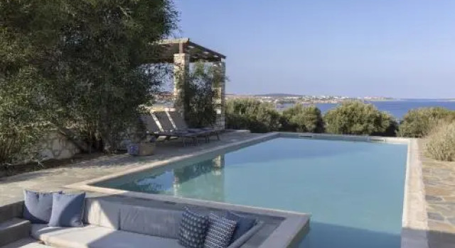 Villa Alkyoni · Beautiful 8-Person Family Villa with Great Views