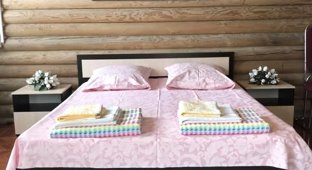 Guest House Lari, Забронировать Гостевой дом Невинномысск Кочубеевское, рядом с Кинотеатр Мир