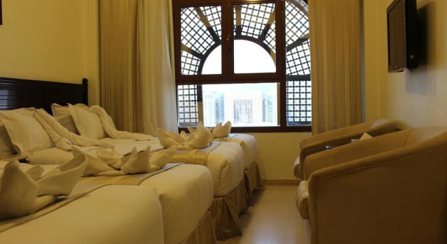 Almadinah Manazeli Hotel, Забронировать Отель Медина Эль-Мадина, рядом с Аль-Масджид аль-Набави