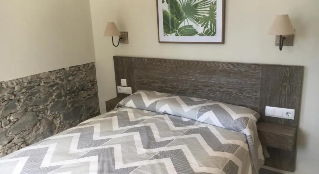 TORRE de CODINAC, Book Hotel Hotels in Osona with Parking, Parking