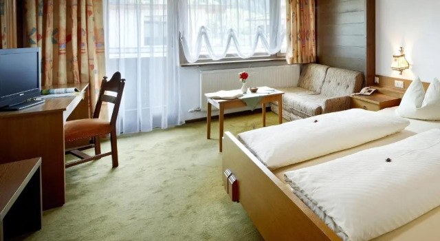 Четырёхместный номер Standard Landhotel Kaserer