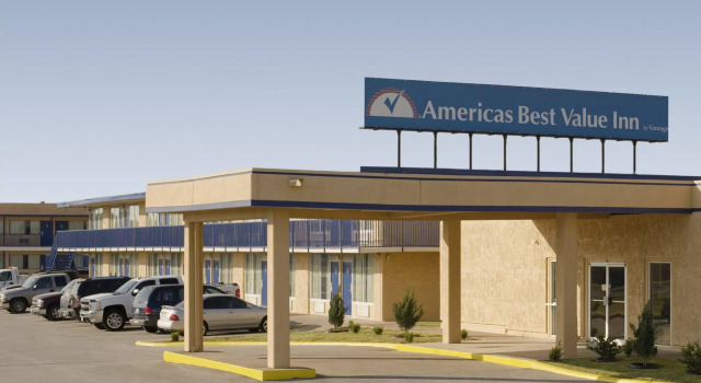 Budgetel Inn & Suites