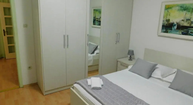 Apartment Doni, Забронировать Апартаменты/квартира Отели Подгора с парковкой, Парковка