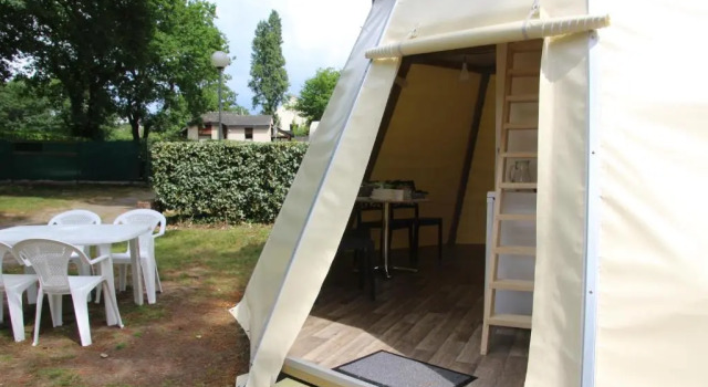 Тент Camping de lEtang du Pays Blanc