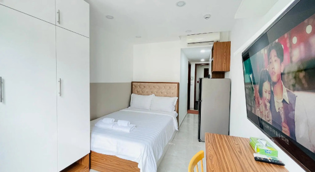 Pine Tree Hotel and Apartment