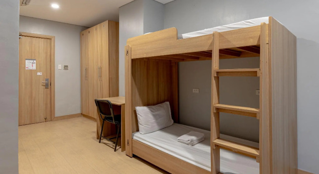 Кровать в общем номере ZEN Rooms Madison 101 QC