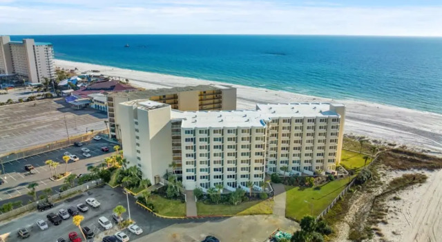 Апартаменты Beach Front Ocean View Condo - Top of the Gulf 521