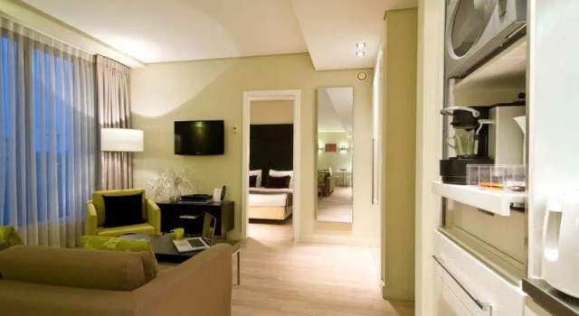 Люкс B-aparthotel Grand Place