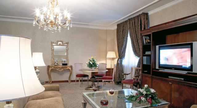 Двухместный полулюкс Sofia Balkan Palace