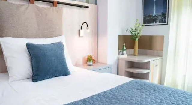 Кровать в общем номере HOTEL Am Spichernplatz