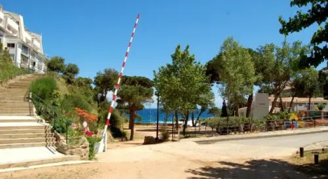 Apartamentos Cala Salions