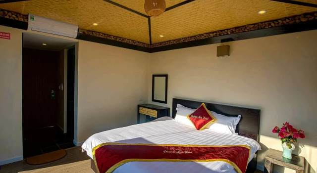 Phuong Nam Hotel, Забронировать Отель Отели Шапа с парковкой, рядом с Рынок Сапа, Парковка