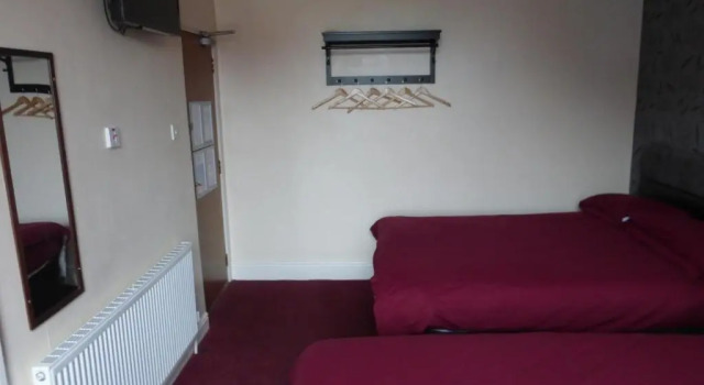 Четырёхместный номер Standard Don Valley hotel Sheffield arena