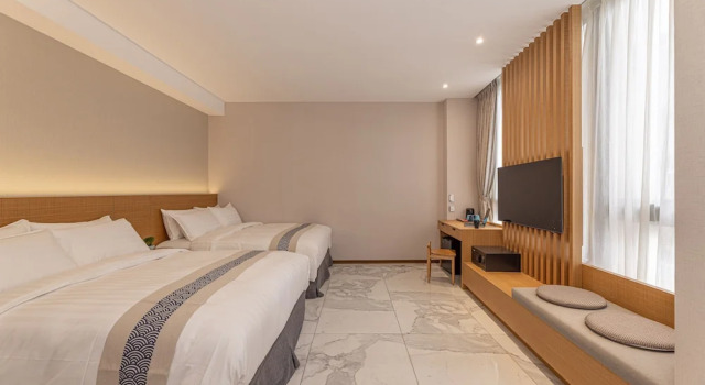 Семейный номер Standard с видом на город Sun Moon Lake Apollo Resort Hotel
