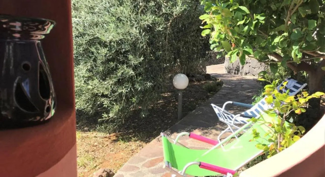 Case Il Mandorlo - immersi nella natura e terrazzi vista mare