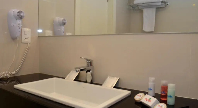 Полулюкс Hotel Gema Luxury Suites
