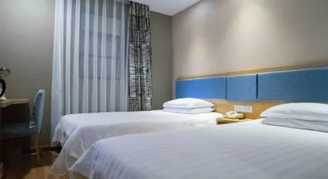Номер Standard Home Inn (Chengdu Qingyang Palace)