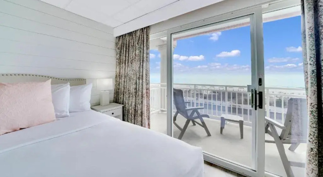 Люкс Montreal Beach Resort