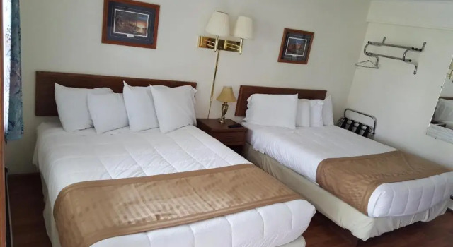 Номер Standard Budget Host Inn