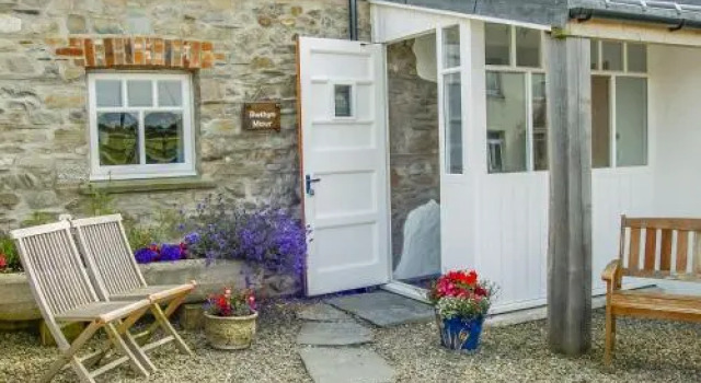 Bwthyn Mawr, Rezervasyon Otel Nevern Glamorgan