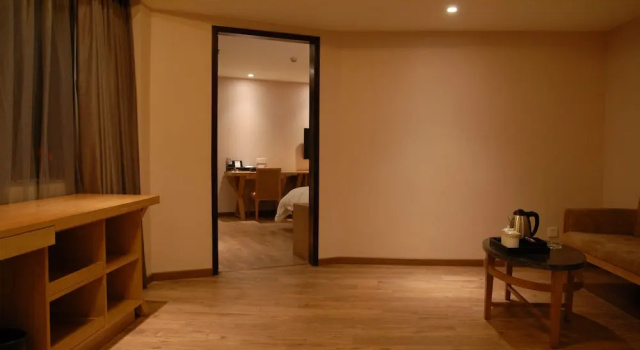 Люкс Deluxe Insail Hotels (Guangyuanxincun Jingtai Pedestrian Street Guangzhou)