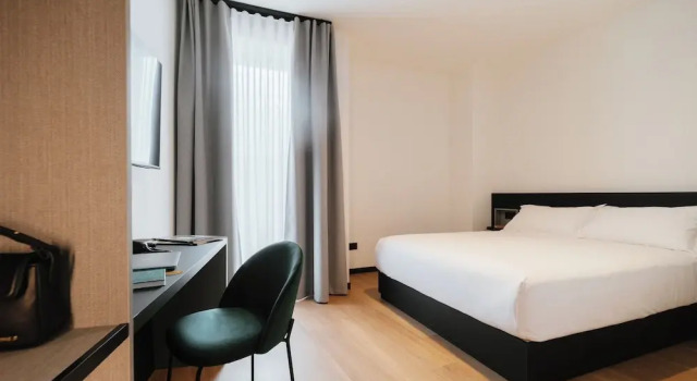 Aspio Hotel, Забронировать Отель Отели Побережья Марок 3 звезды, 3*