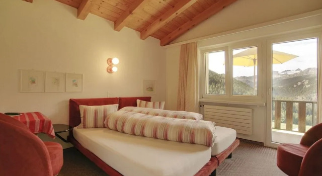 Hotel Zarera, Book Hotel Poschiavo 