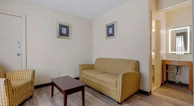 Люкс Quality Inn & Suites New Hartford - Utica